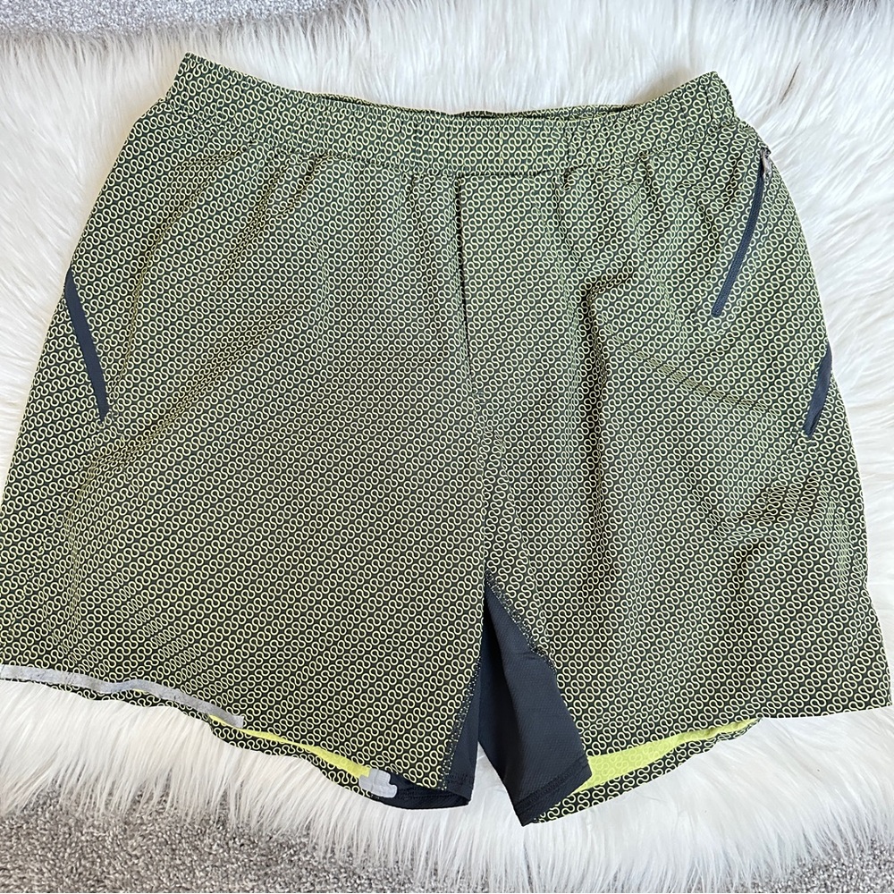 LuLuLemon Surge Short 6” Original Logo* w/ Liner Large